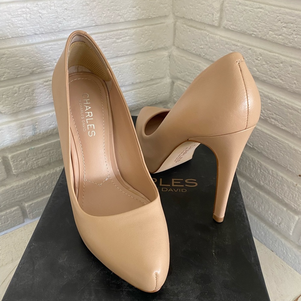 Charles David nude pumps size 5.5 - box is not available